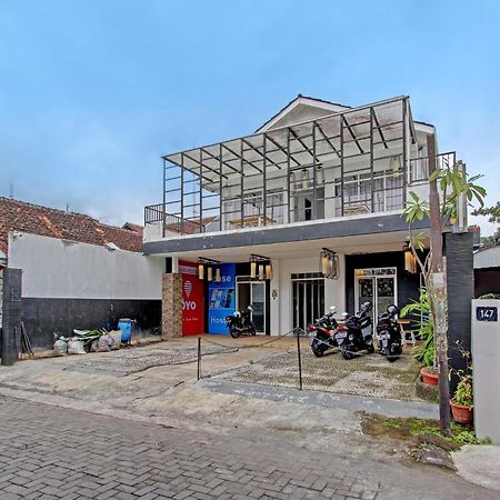 Oyo 91952 Oase Hostel Jogyakarta Zewnętrze zdjęcie