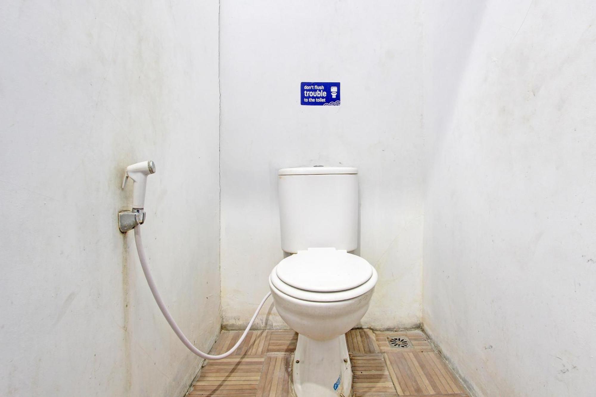 Oyo 91952 Oase Hostel Jogyakarta Zewnętrze zdjęcie