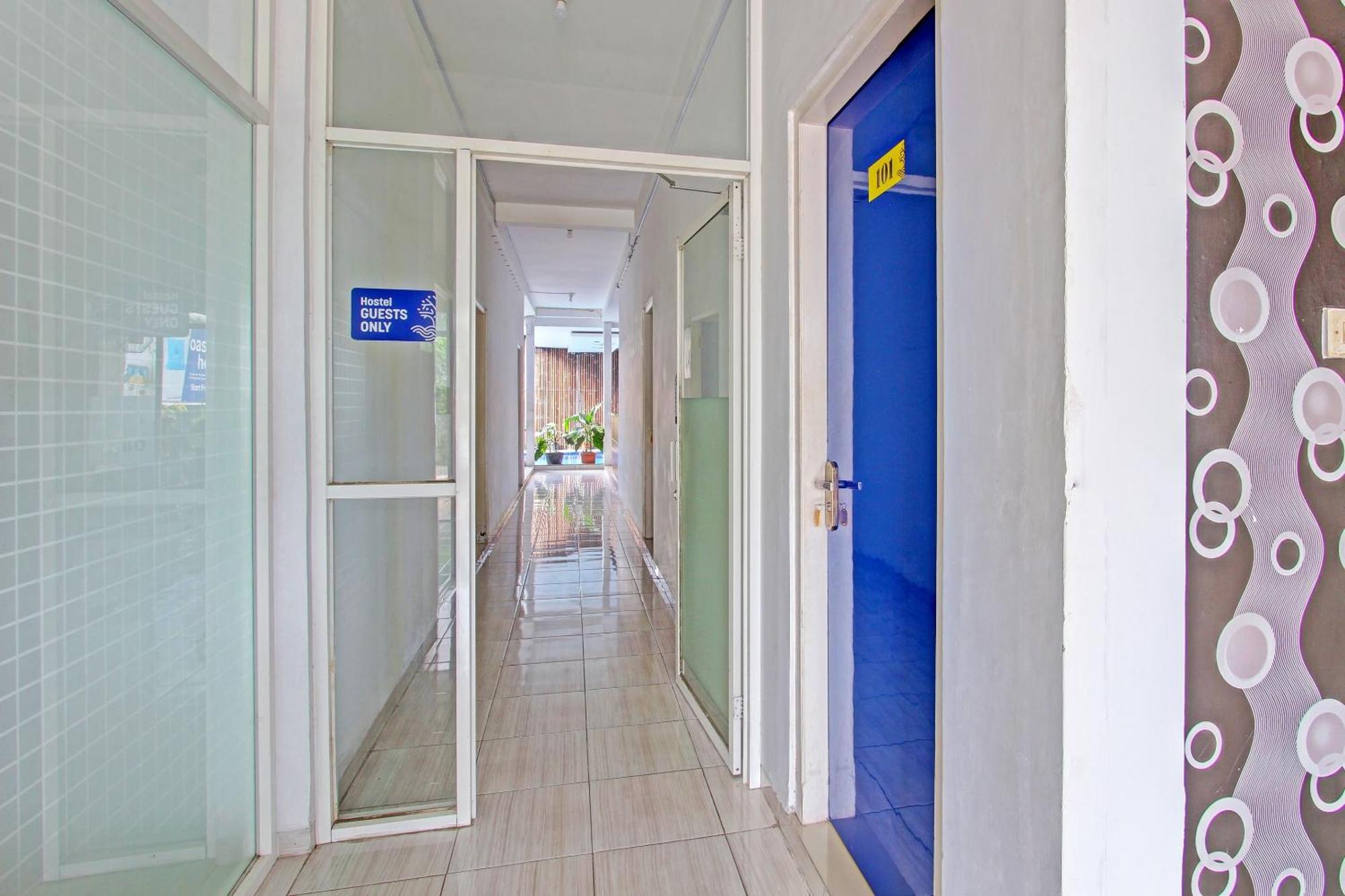 Oyo 91952 Oase Hostel Jogyakarta Zewnętrze zdjęcie
