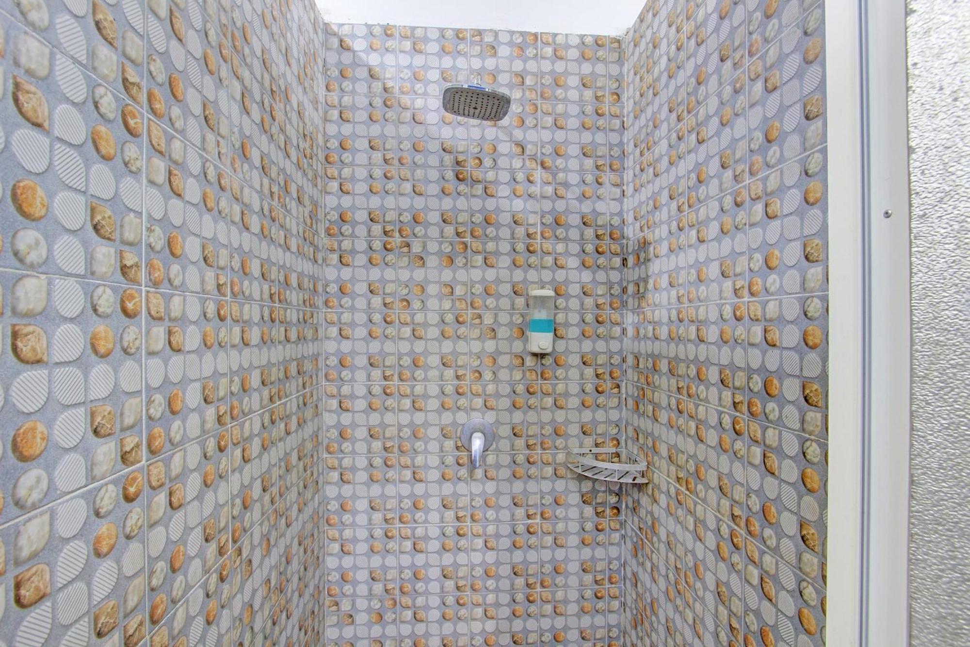 Oyo 91952 Oase Hostel Jogyakarta Zewnętrze zdjęcie