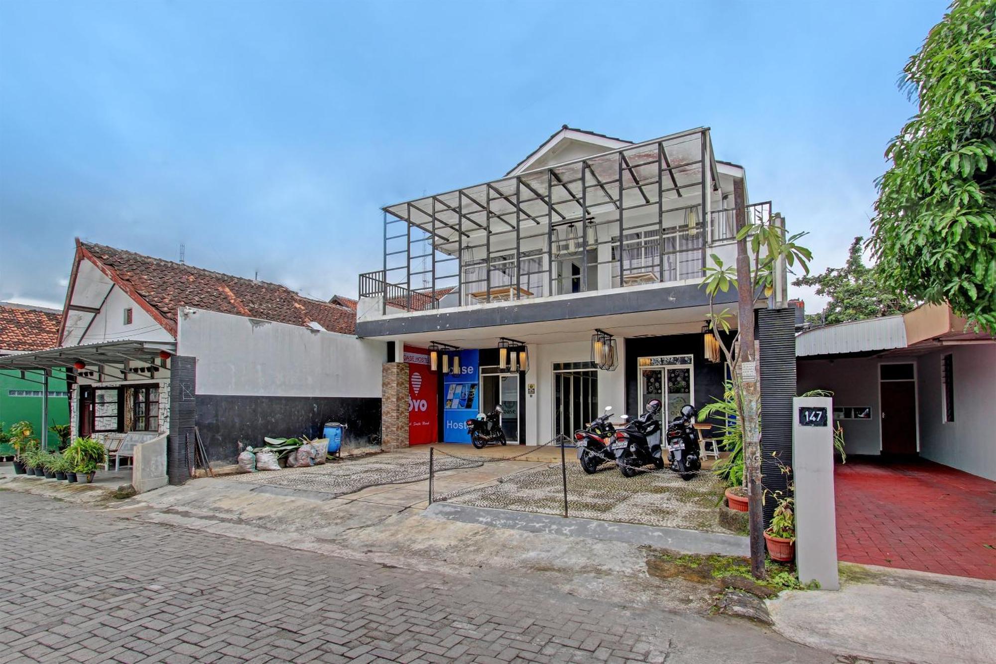 Oyo 91952 Oase Hostel Jogyakarta Zewnętrze zdjęcie
