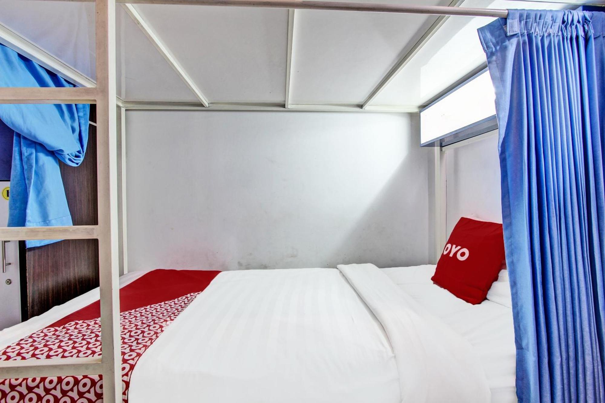 Oyo 91952 Oase Hostel Jogyakarta Zewnętrze zdjęcie